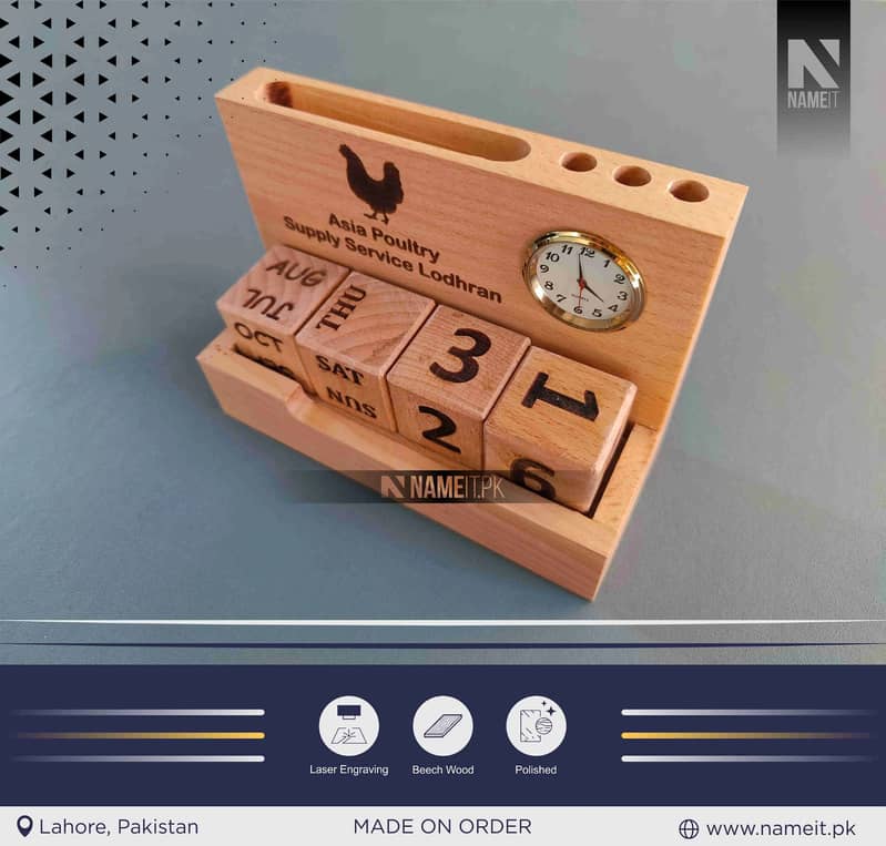 WOODEN PEN HOLDER AND CALENDAR 1