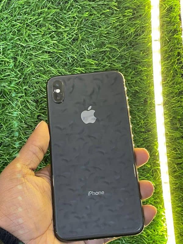 iphone xs max 1