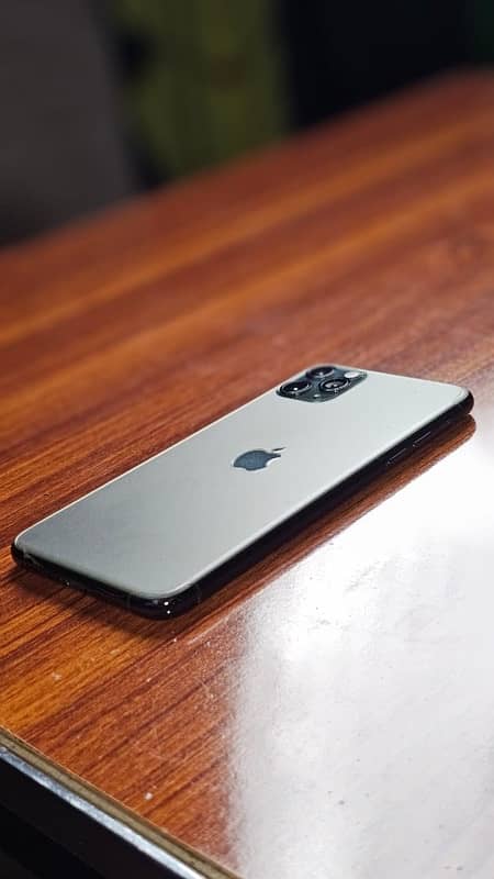 iPhone 11 Pro Max 0