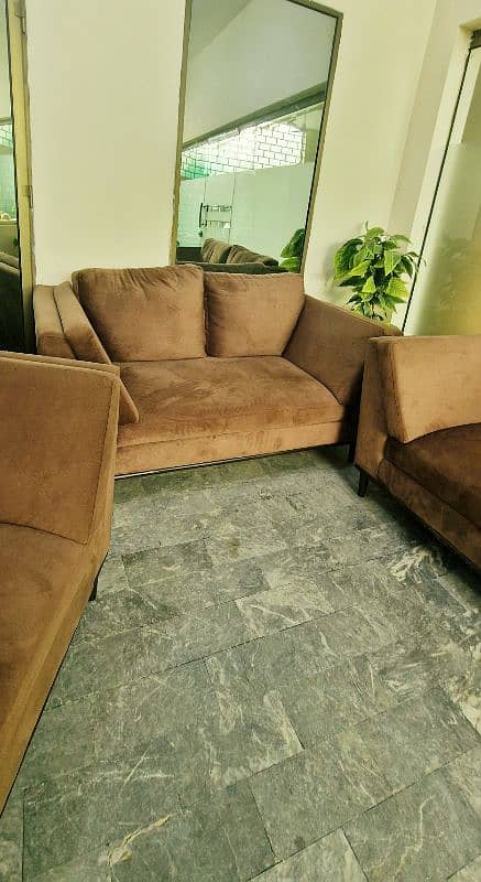 Very Comfartable Sofa Set 3