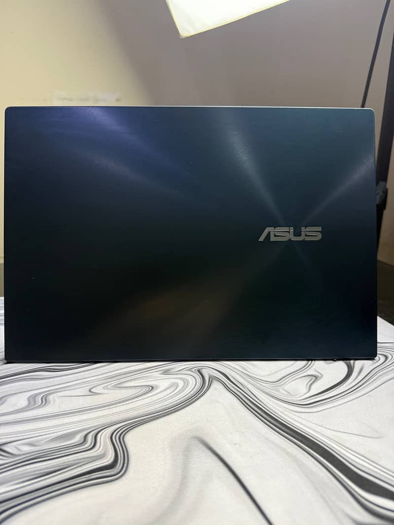 ASUS zenbook duo brand new condition 1