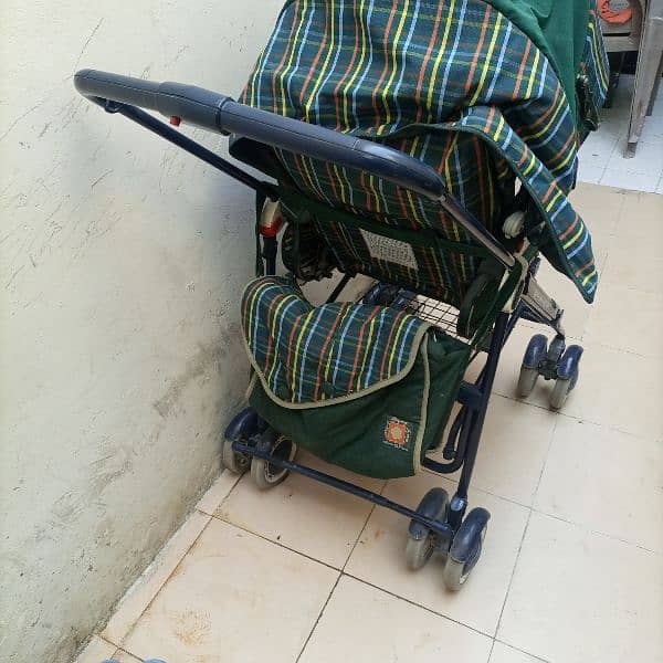 buy from UK Mamas Papas Pram used 4,5 times only 2