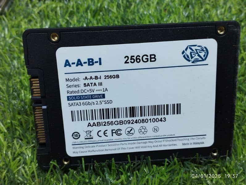 SSD HARD DRIVE 1