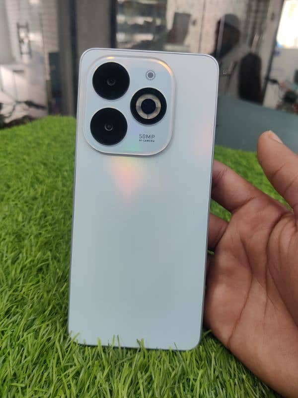 Infinix Smart 8 0