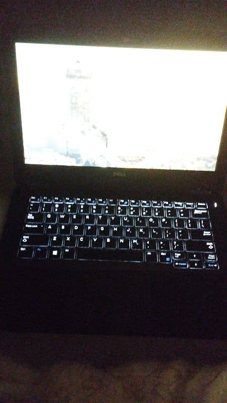 DELL Laptop Latitude E7270 i5 6th Gen 8GB / 256GB 6