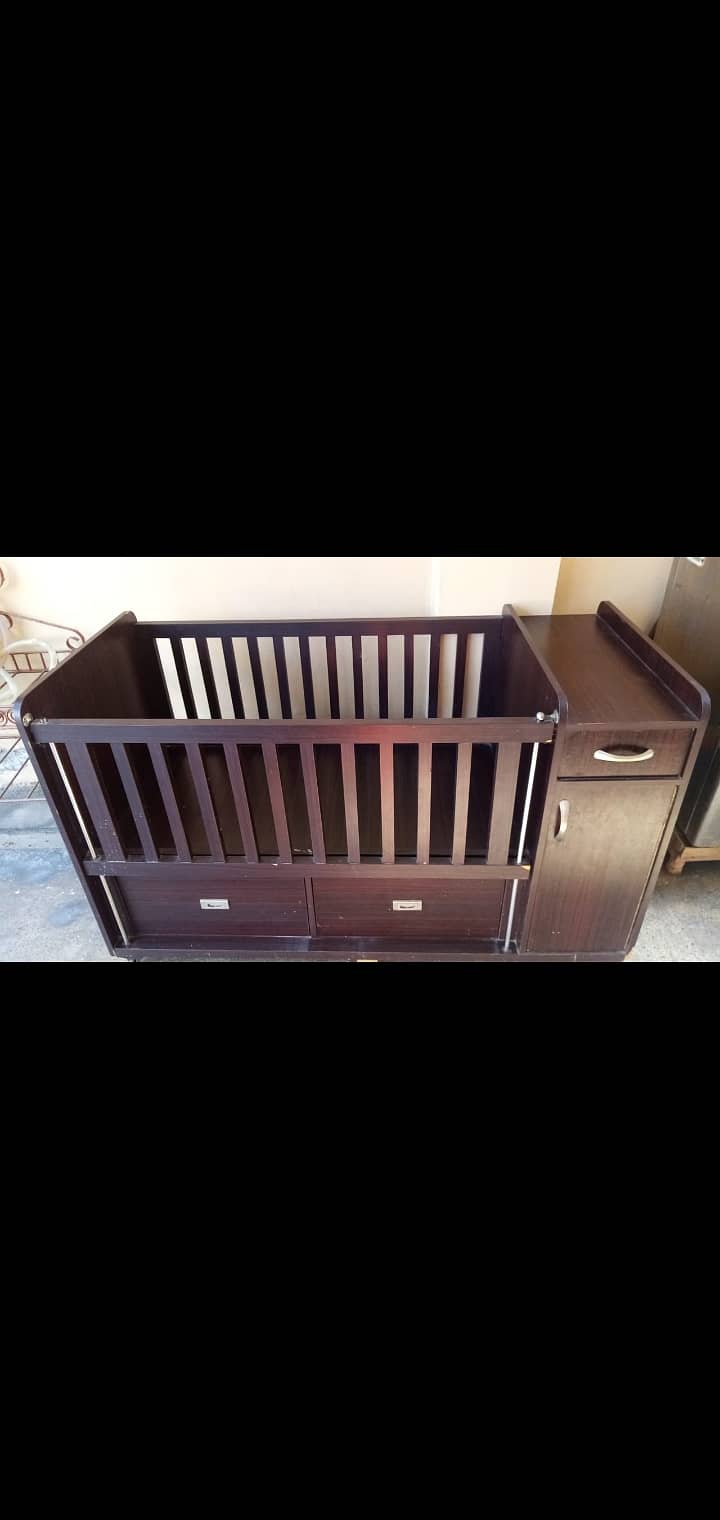 baby cot with mattress. 1