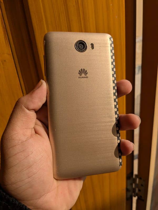 Huawei y5 old mobile 100% working in mint condition available for sale 0