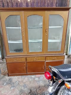 3 door divider very good condition