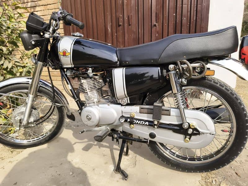 Honda 125 2021 model first onwer  contact number 03149307118 3