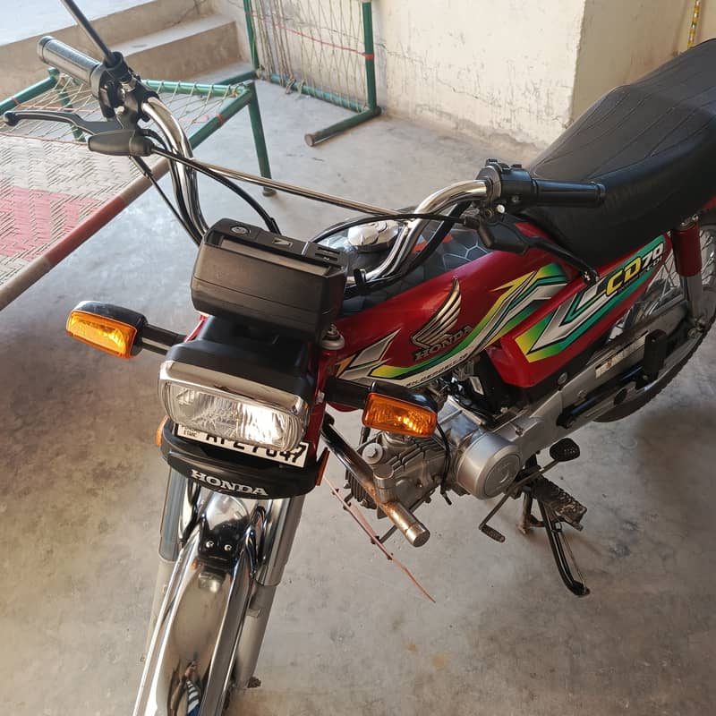 Honda CD 70 2023 10