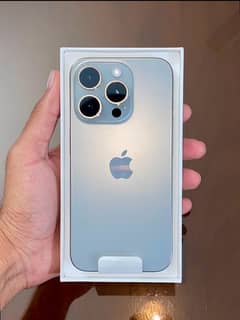 iPhone 15 pro Natural Titanium HK