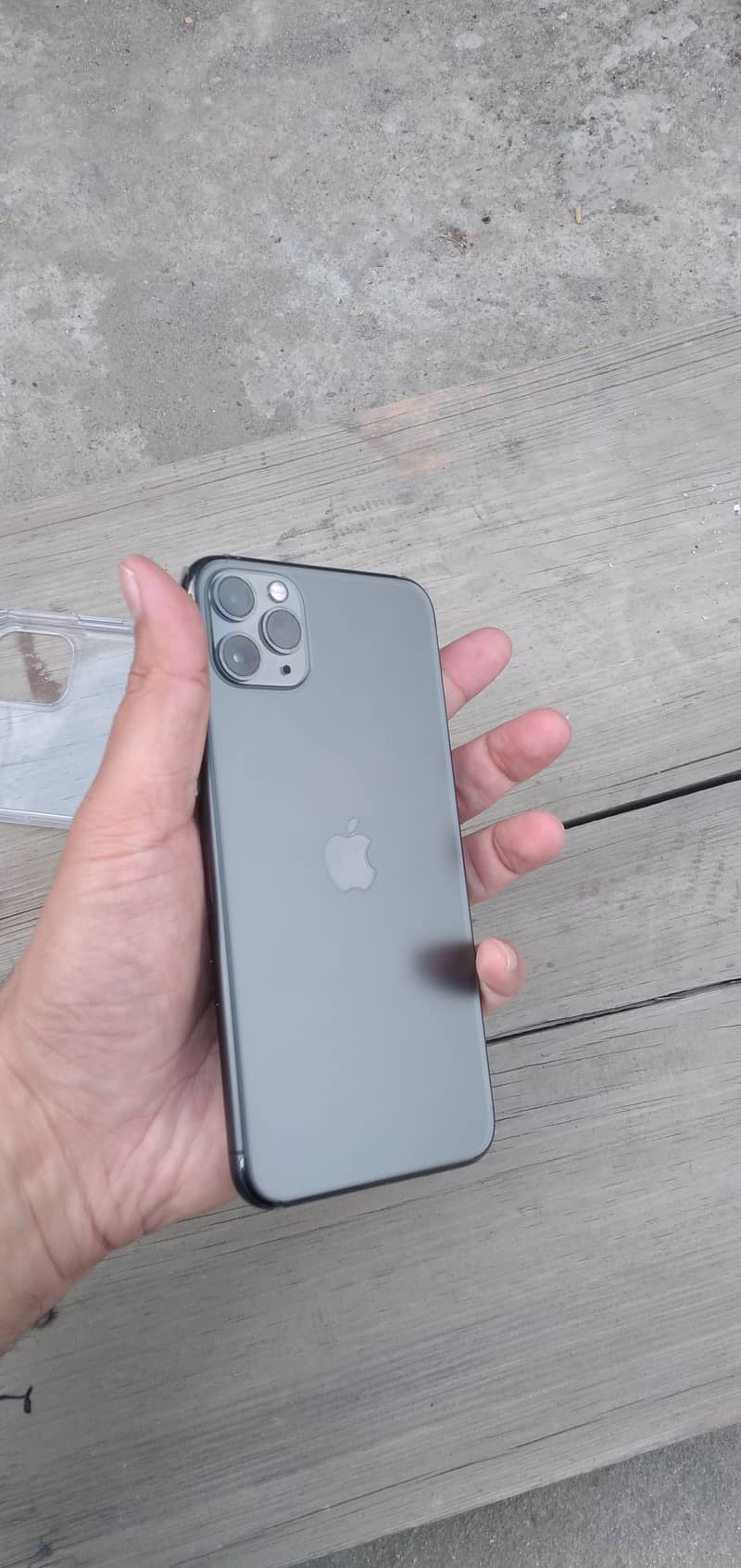 Apple iPhone 11 Pro Max 3