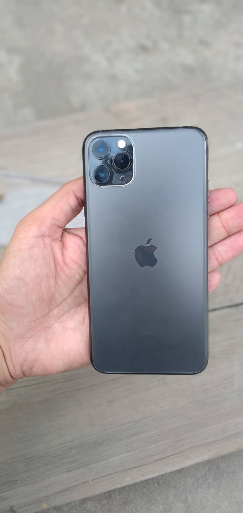 Apple iPhone 11 Pro Max 4