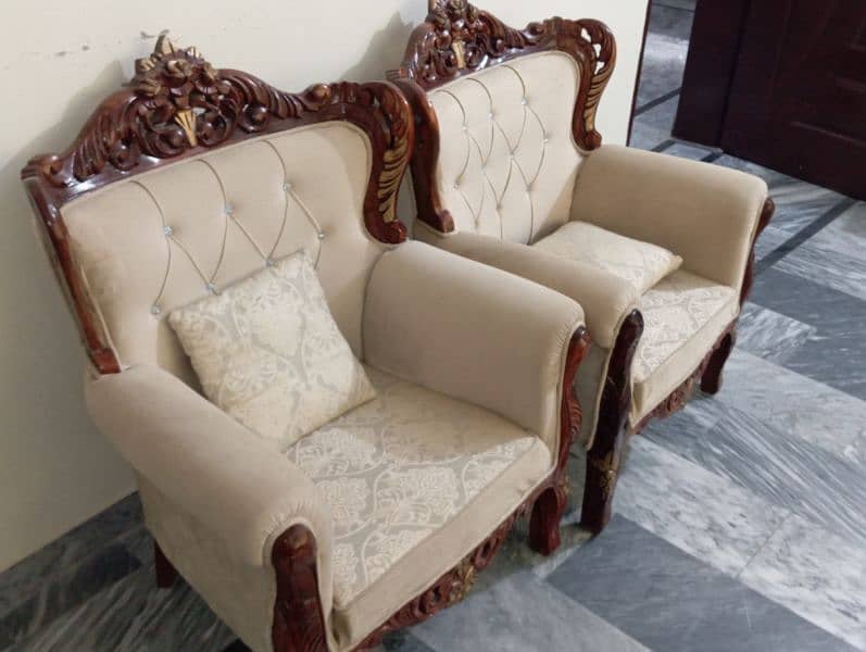 Sofa set 5 seater 4