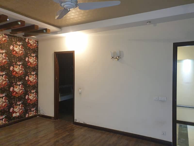 1 KANAL MODREN DOUBLE UNIT HOUSE IN DHA PHASE 5 LAHORE 5