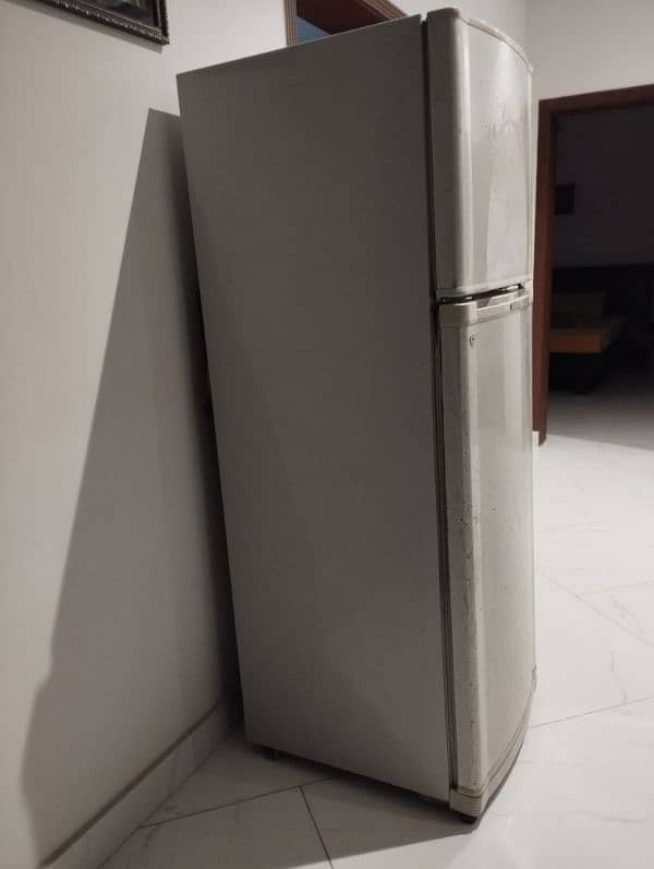 12 cubic Dawlance refrigerator 2