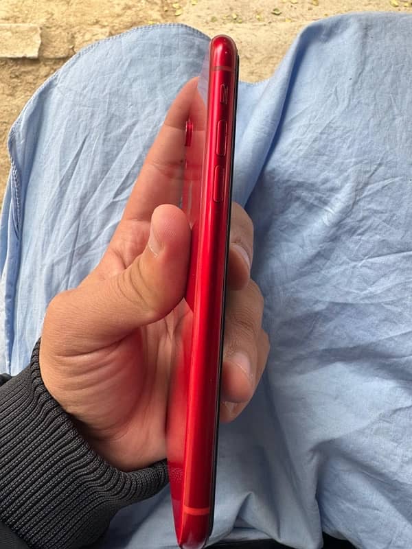 iphone Xr jv 128gb red colour 10/8.5 82health good set 5