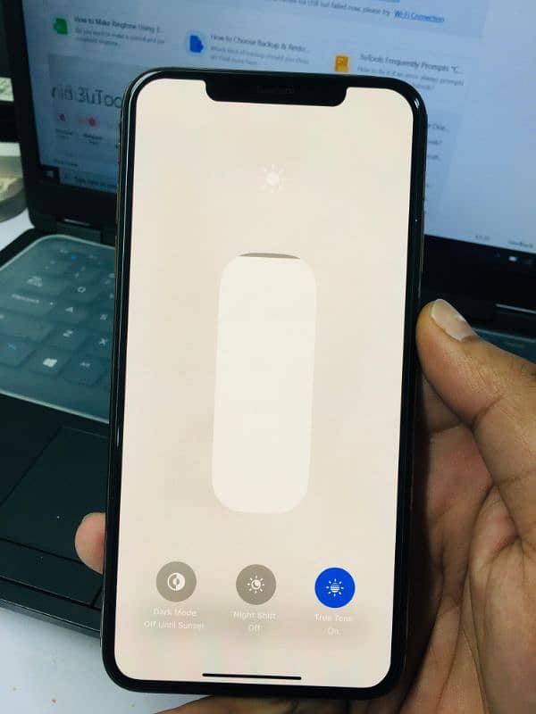 iphone Xsmx 512GB . PTA Approved 4