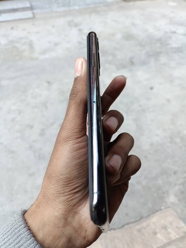 iPhone 11 Pro Max Dual PTA approved my Whatpp 03274672074 3