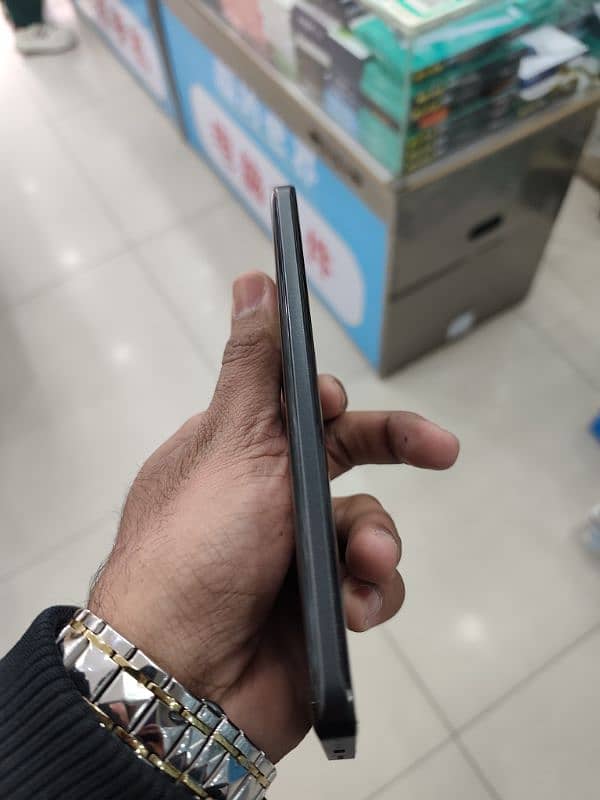 Redmi note 13 pro plus 4