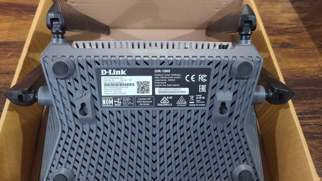 Dlink DIR-1960 EXO AC1900 Smart Mesh Gigabit Router (Branded Used) 7