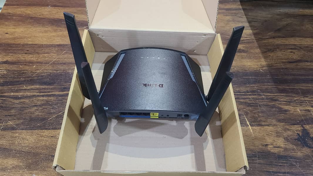 Dlink DIR-1960 EXO AC1900 Smart Mesh Gigabit Router (Branded Used) 8