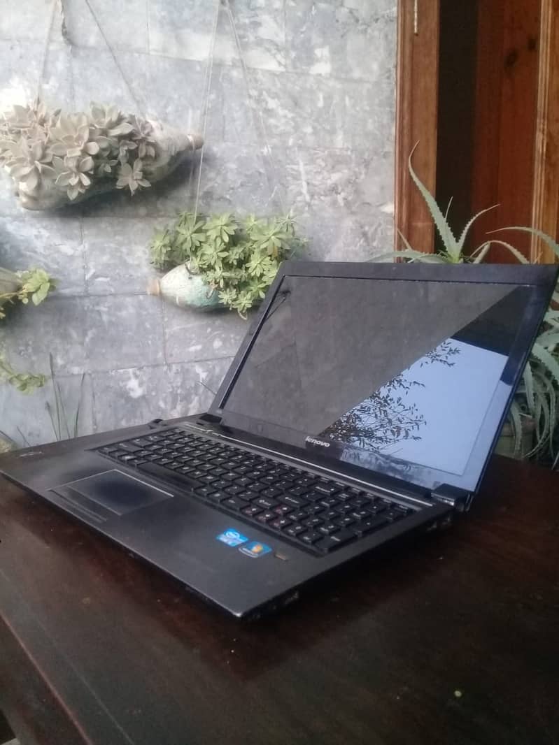 LENOVO LAPTOP FOR SALE. . . 9