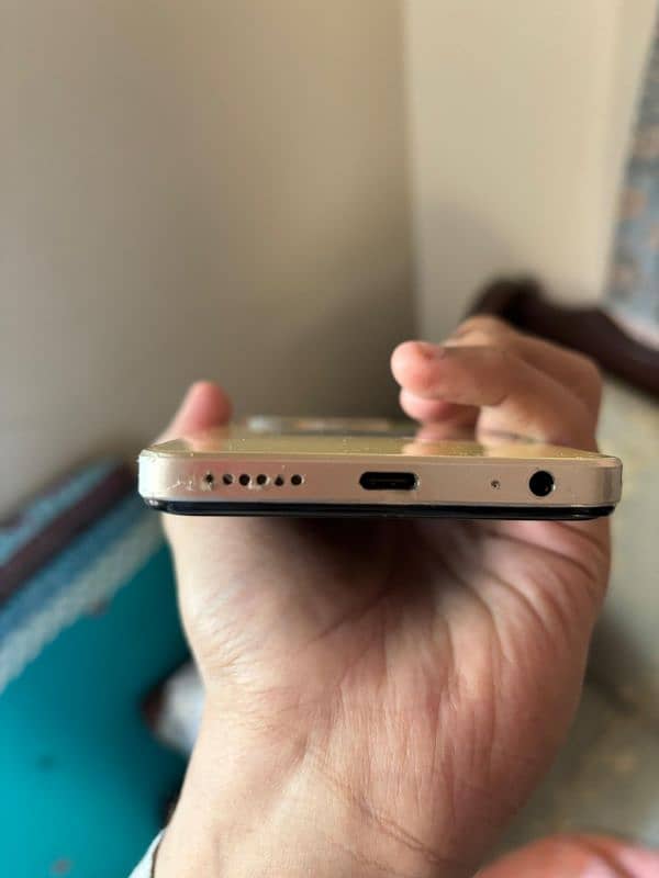 Infinix Smart 8 plus For Urgent Sale 4