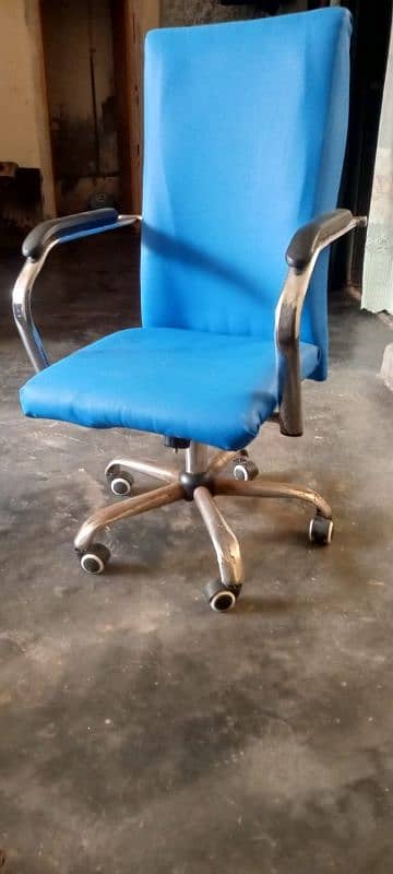 new poshesh heavy chairs total 16 chairs 6