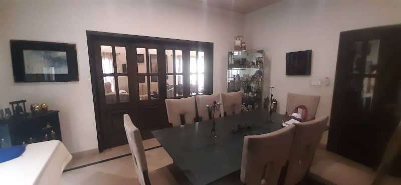 1 Kanal Double Unit Very Well Maintained House Available For Sale In DHA Lahore 6