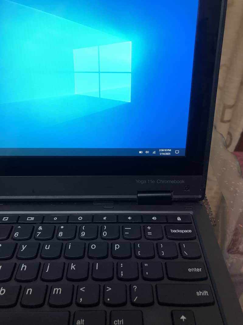 Lenovo Yoga 11e Chromebook Touch 360 Rotateable 2