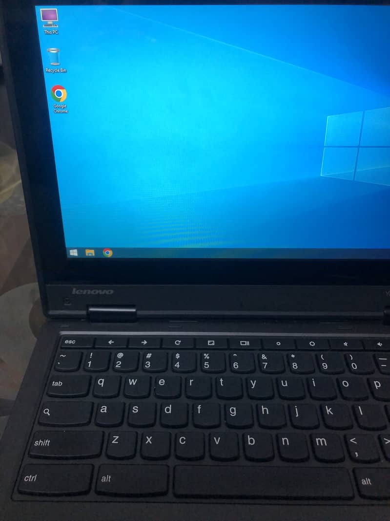 Lenovo Yoga 11e Chromebook Touch 360 Rotateable 3