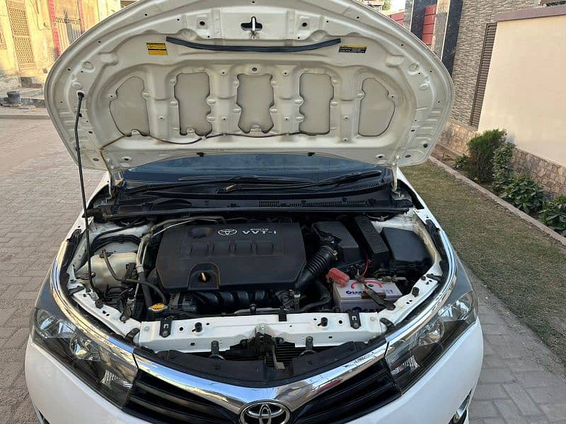 Toyota Corolla Altis 1.6 2015 2