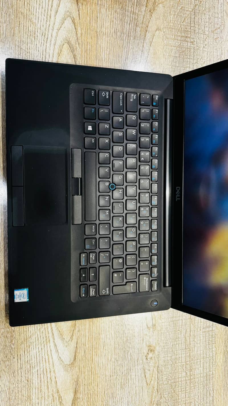 DELL Latitude 7490 3