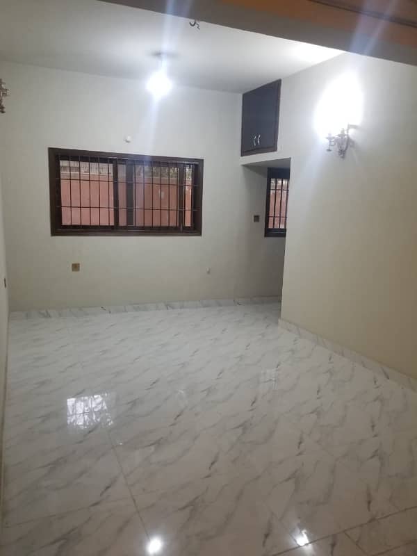 Lower Tiles flooring Office Space Available for Rent on Prime Location In Gulshan e Iqbal Vicinity. 12