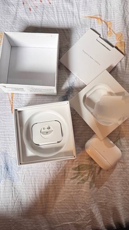 Apple AirPods Pro 2 3