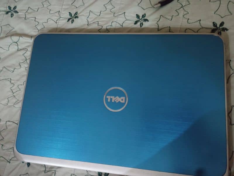 Dell 1 TB hard 256GB SSD 2 GB Graphic card 7