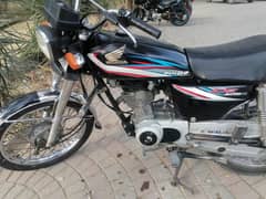 Honda CG 125 Blacke color 10/9.5 condition buye and drive