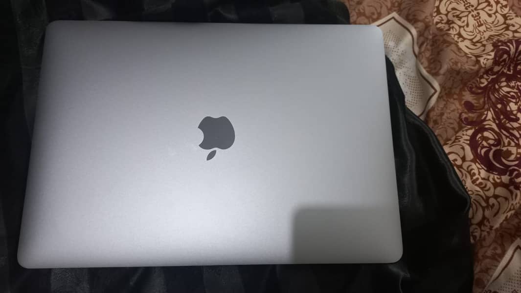 Macbook Pro 0