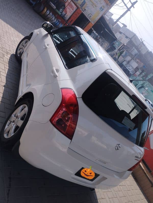 Suzuki Swift  DLX 2012 4