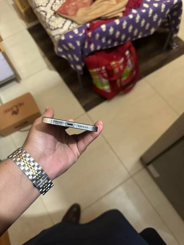 Iphone 12 Pro Max Non Pta 256 gb Golden 3