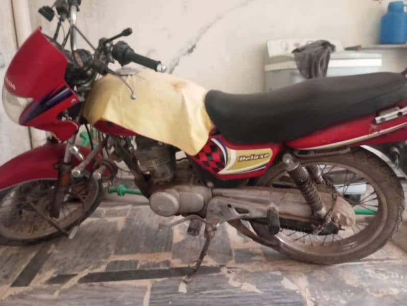 Deluxe 125 very good condition buhut Kam istaml hoa he 0