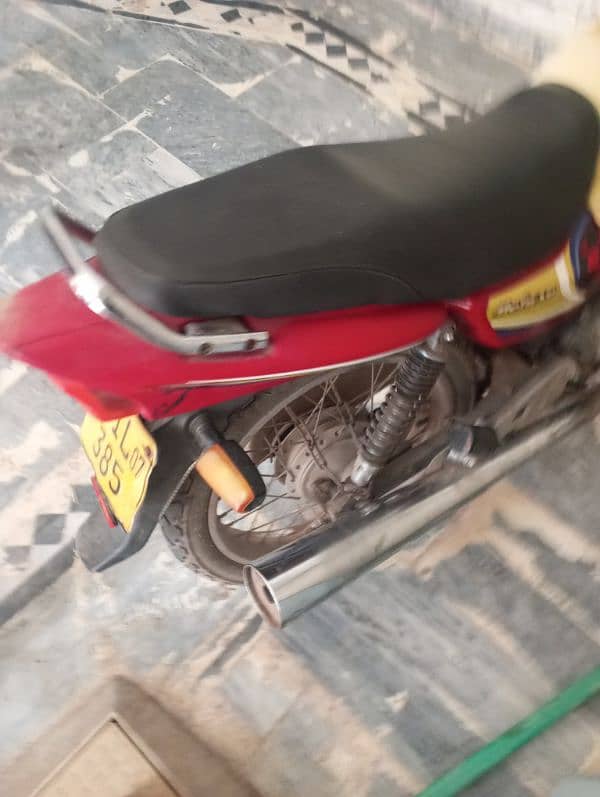 Deluxe 125 very good condition buhut Kam istaml hoa he 8