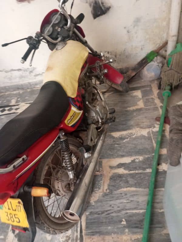 Deluxe 125 very good condition buhut Kam istaml hoa he 9