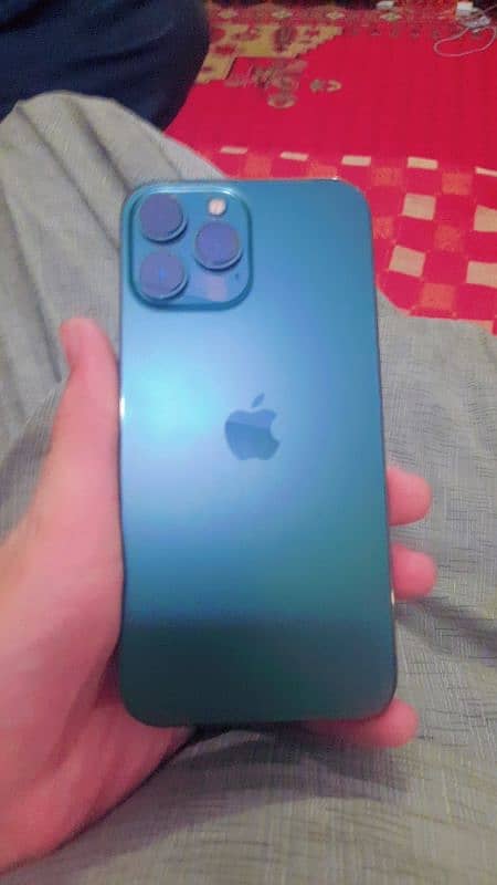 iPhone 13pro mex 1