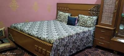 Bed set urgent sale