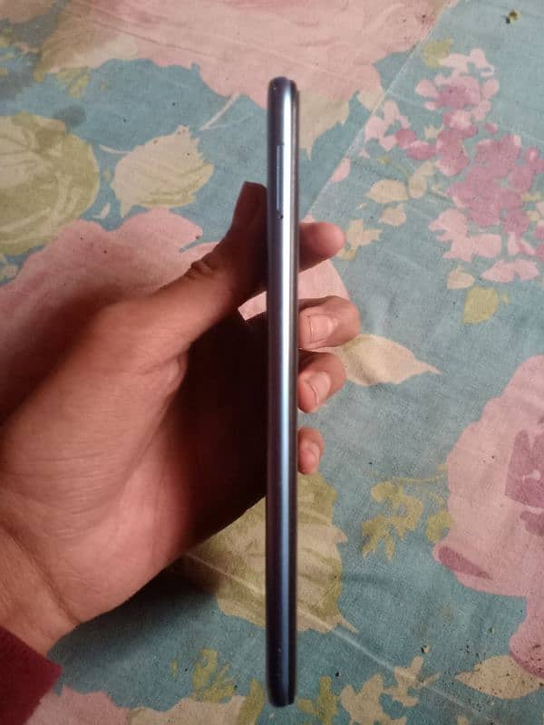 oppo f15 10by9 condition with box 5