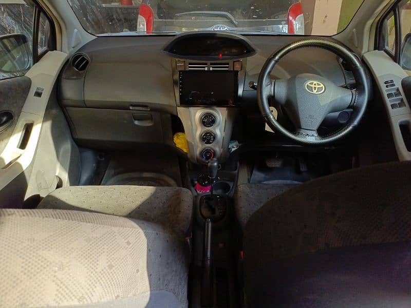 Toyota Vitz 2010 5