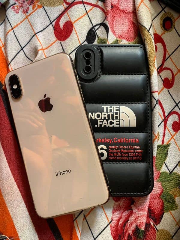 Iphone xs nonpta 64gb gold color uphone network show karta ha 2