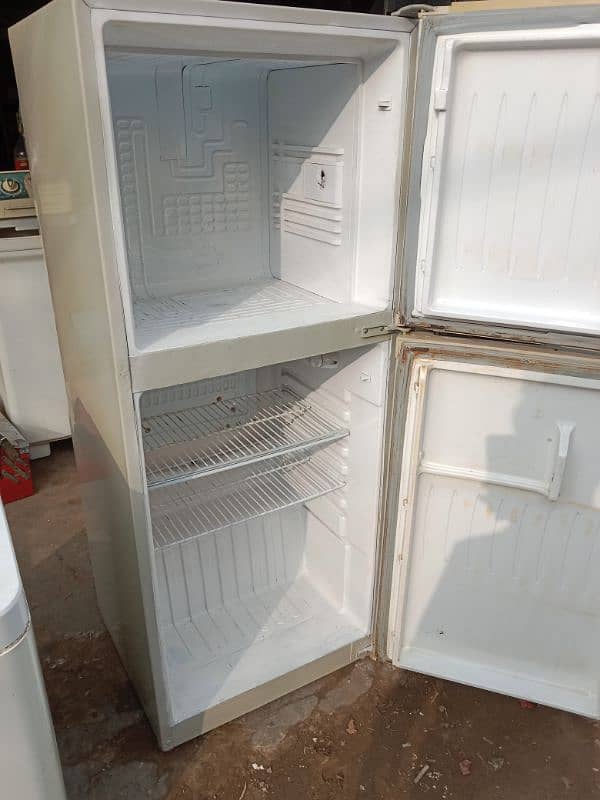 Orient Medium Size Refrigerator Genuine condition 1